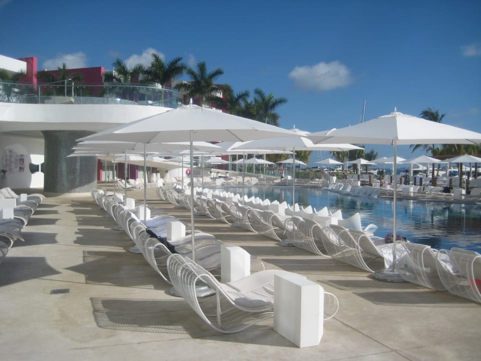 Pool Temptation Cancun Resort - Adults only