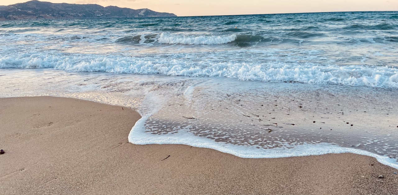 Strand Petousis Hotel & Suites