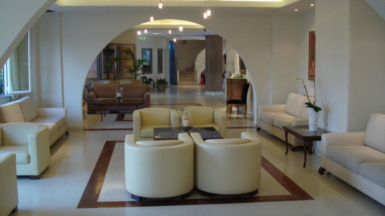 Hotellobby Glaros Beach Hotel