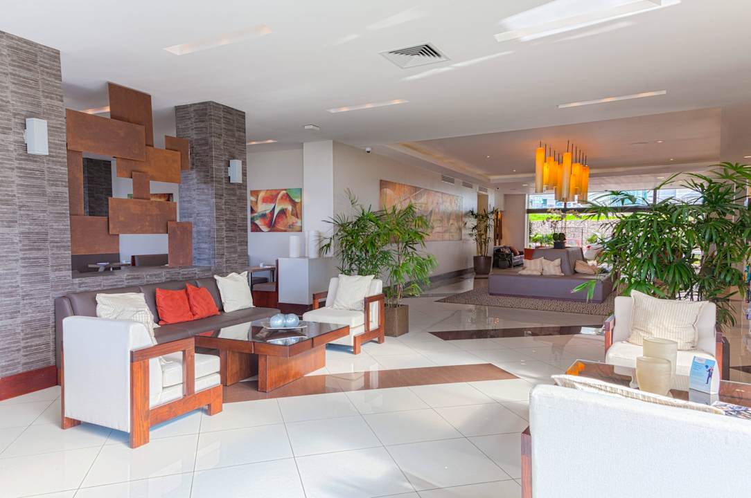 Lobby Wyndham Garden Hotel San Jose Escazu