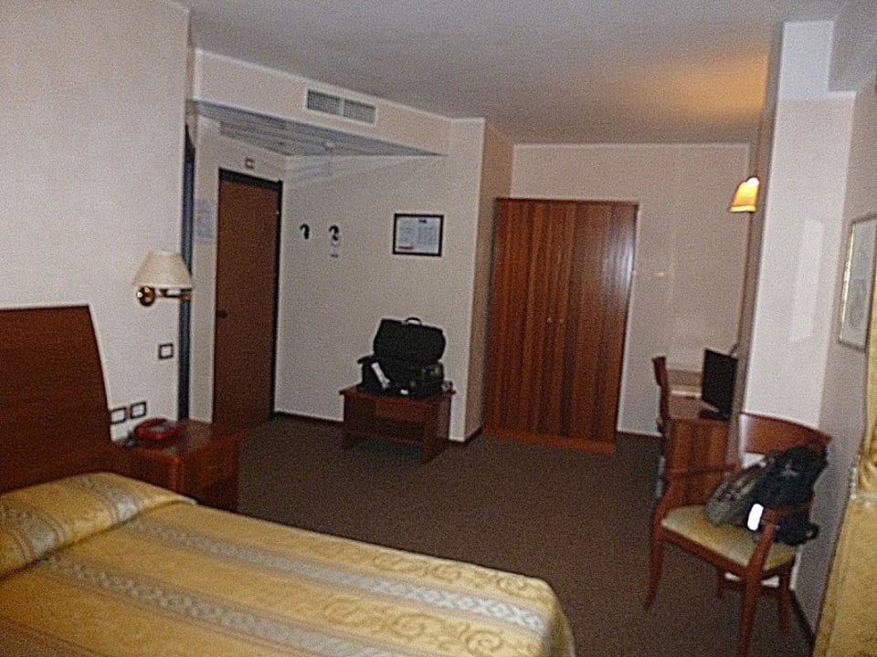 Mein Eckzimmer Hotel Gentile Da Fabriano