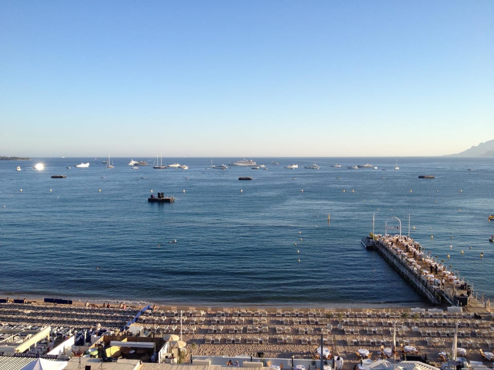 Blick von der Dachterrasse  Hotel JW Marriott Cannes