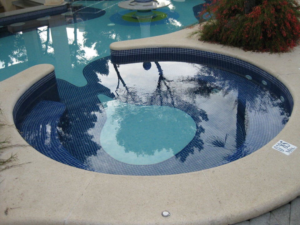 Whirlpool in der Swim-up-Bar Hotel Riu Bravo