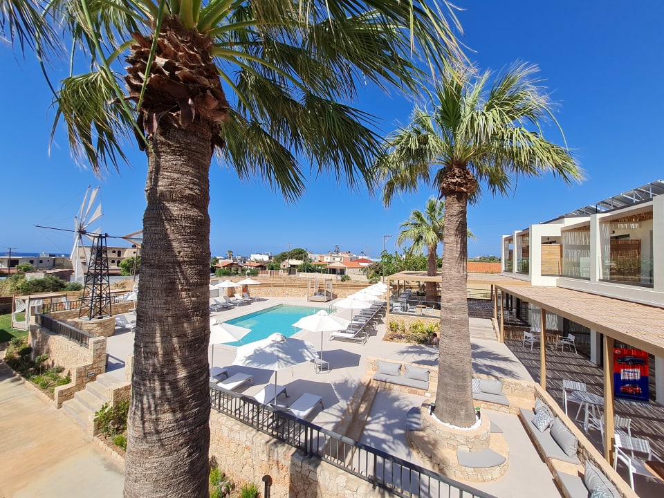 Pool mit Frhstcksterass..." ALOE Boutique Hotel powered by Anissa Beach ( Anissaras)  HolidayCheck (Kreta | Griechenland)
