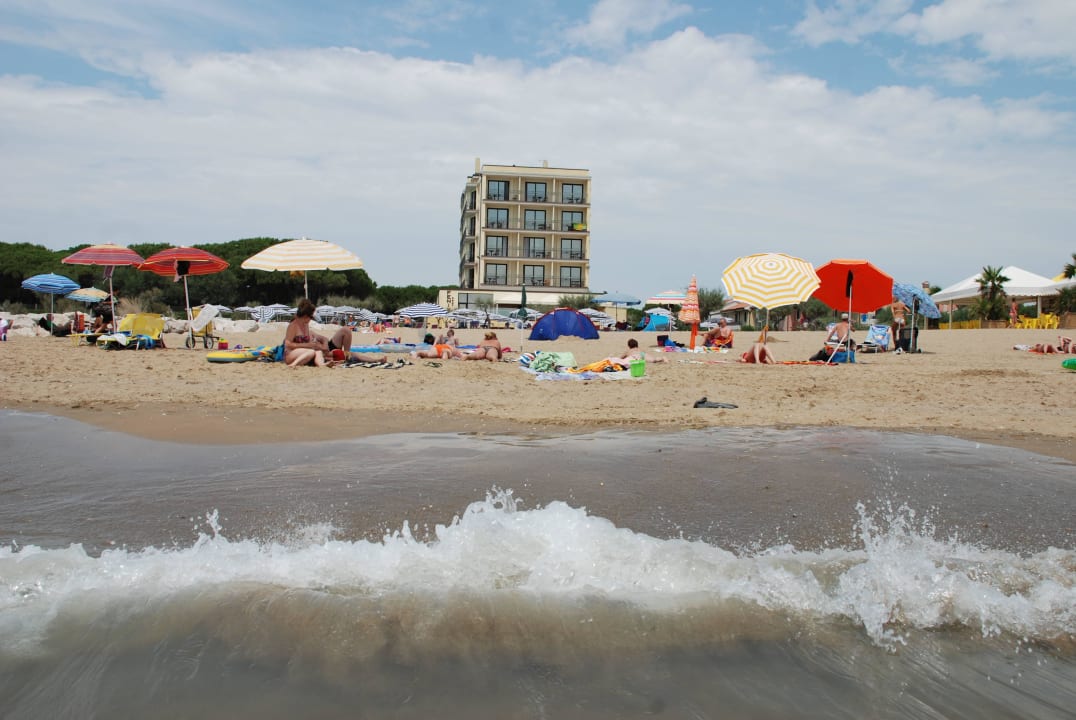 ... Aus dem Meer! Hotel Fenix