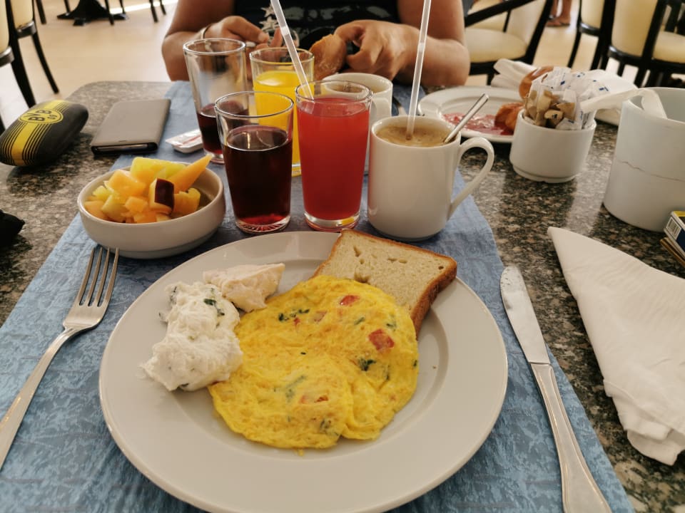 Gastro Brayka Bay Resort