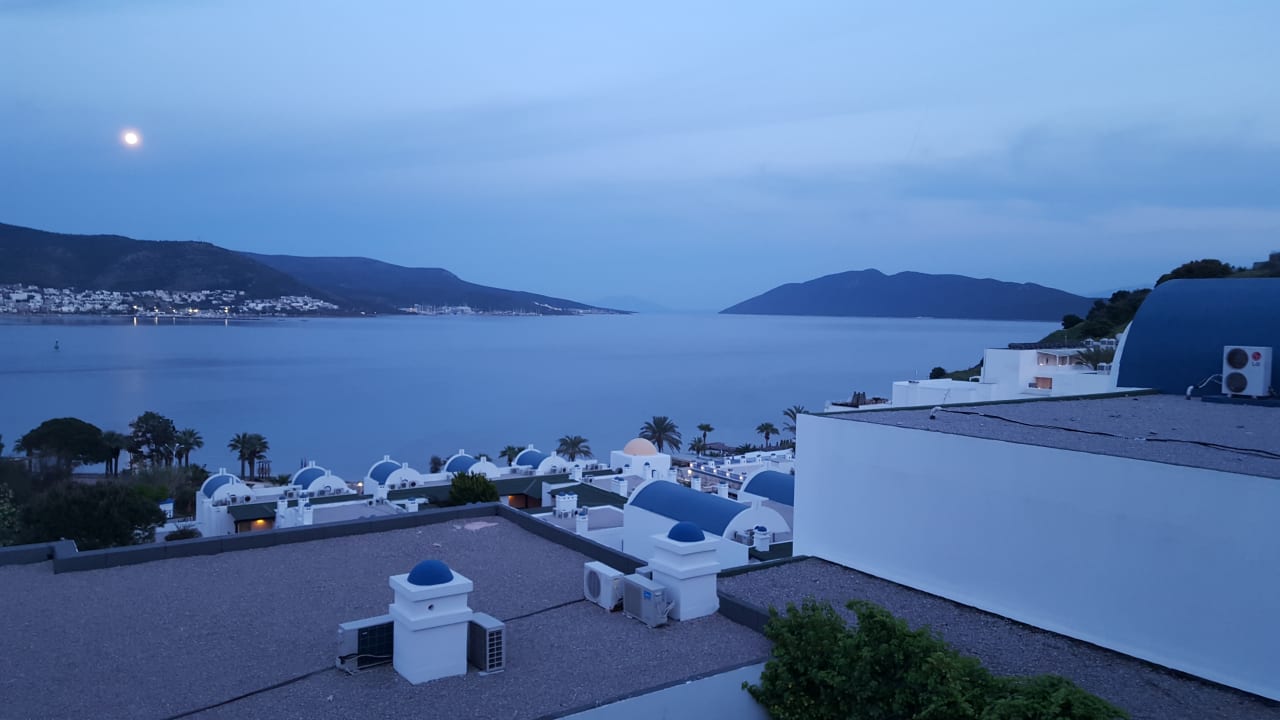 Ausblick am Abend Salmakis Resort & Spa