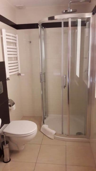 Łazienka przy pokoju 1 na parterze Hotel Rado