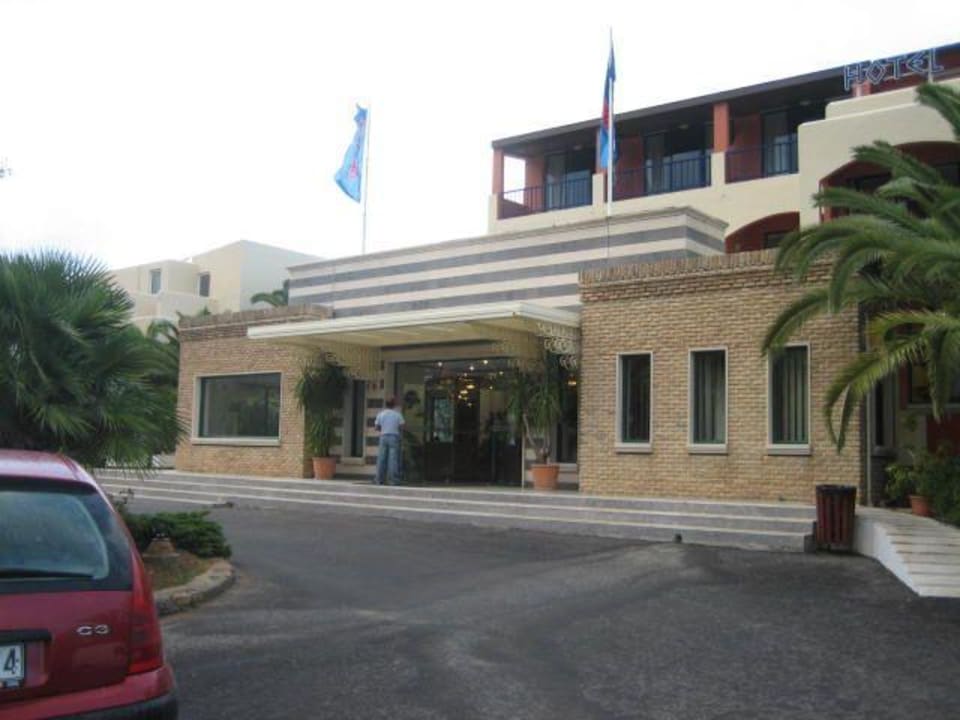 Hoteleingang Hotel Mare Monte Beach