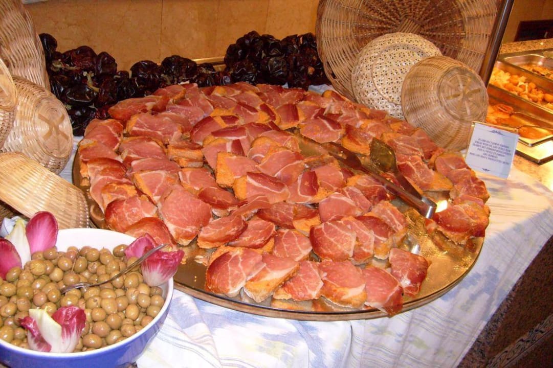 Buffet 6 (lecker Schinken) BQ Belvedere Hotel