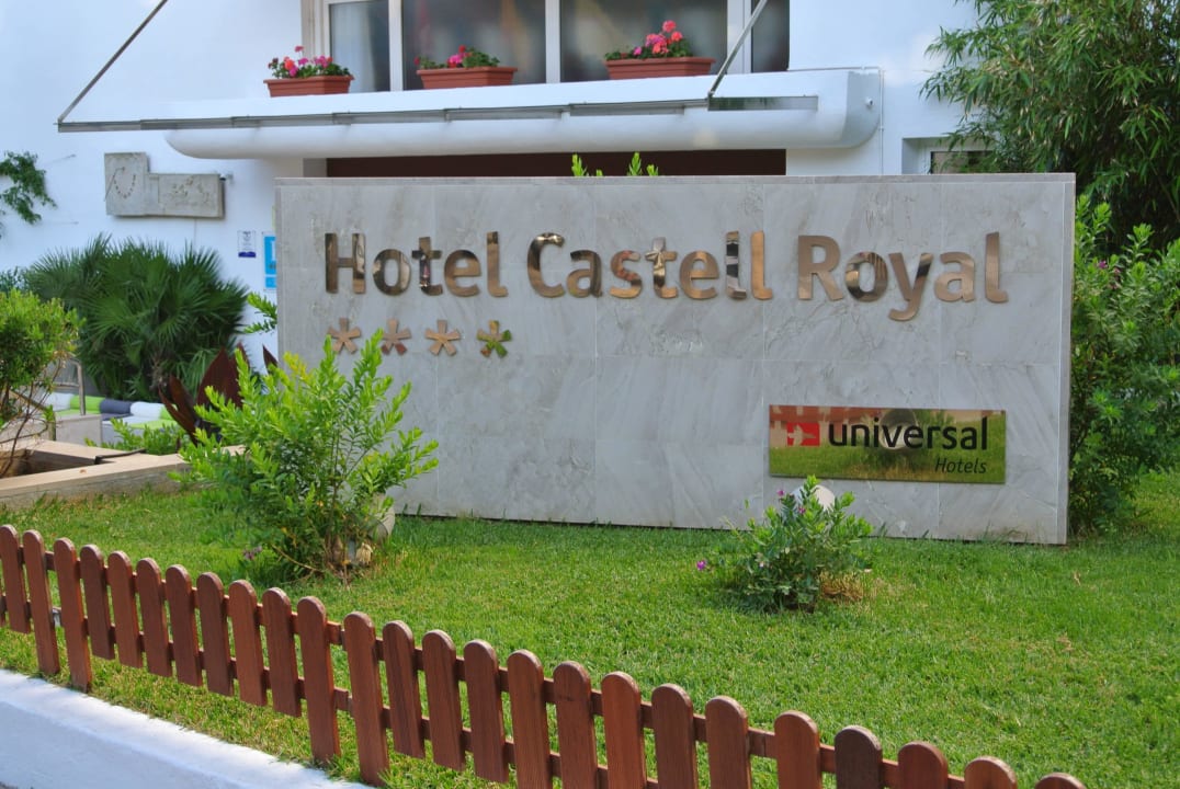 Eingangsbereich Universal Hotel Castell Royal