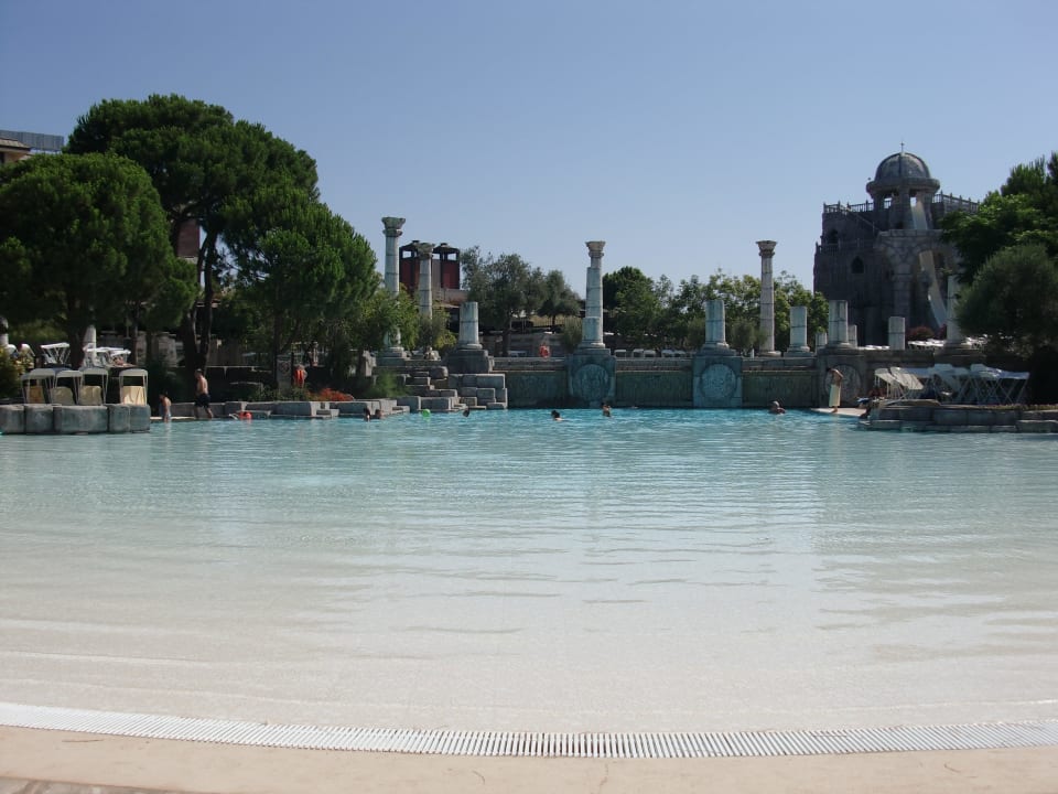 Pool Xanadu Resort Hotel