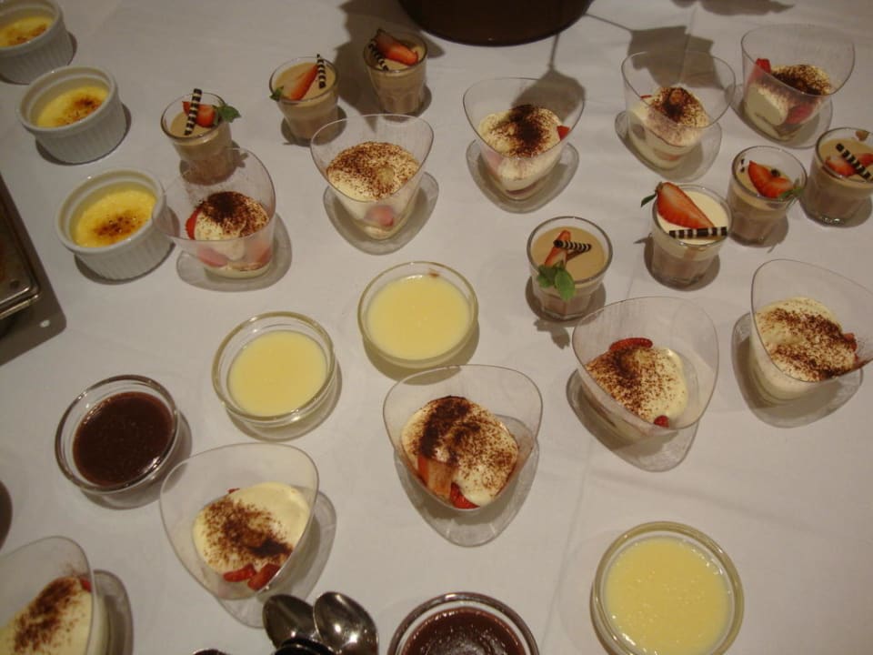 Kleine Köstlichkeiten vom Buffet Berghotel Ratschings