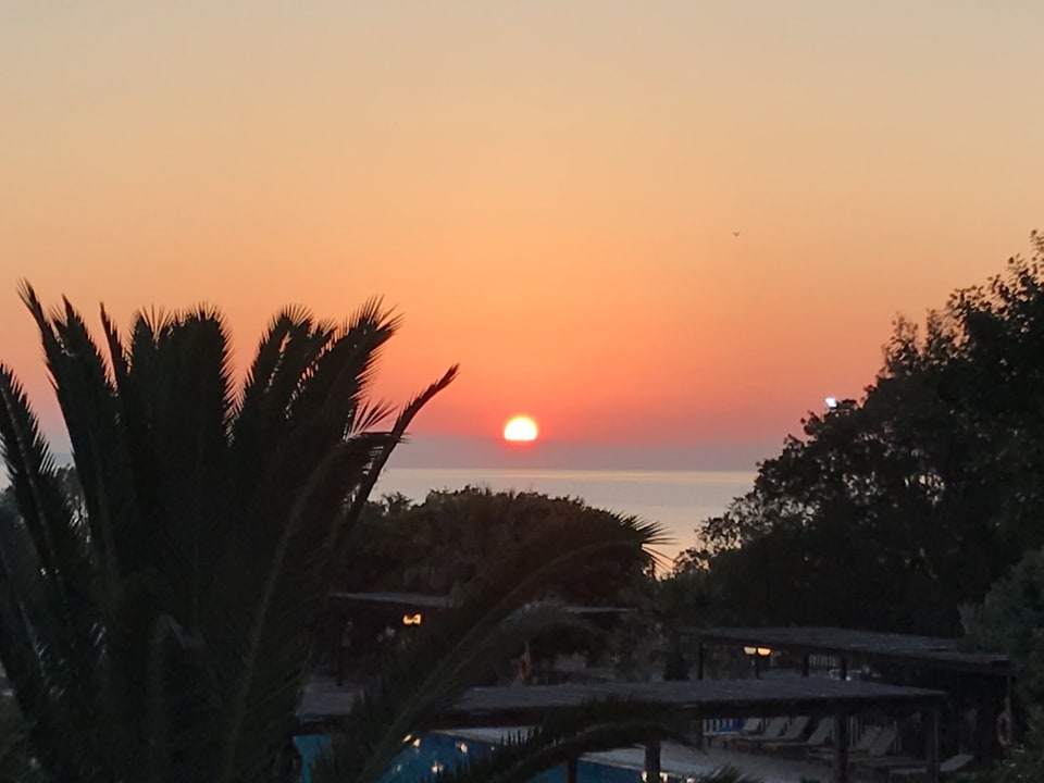 Ausblick Apollonia Beach Resort & Spa
