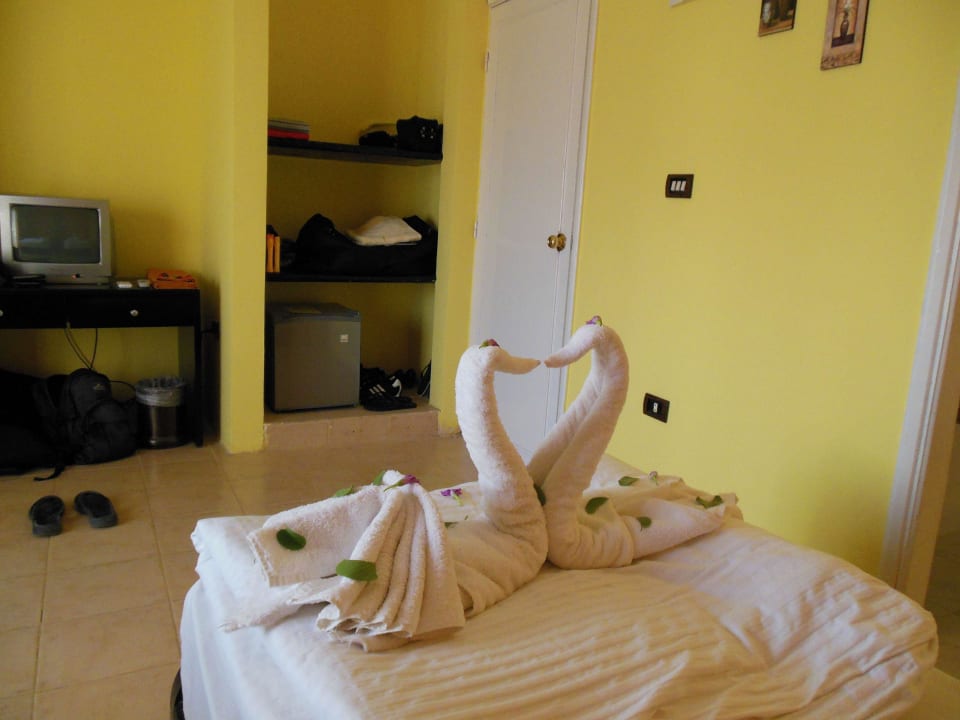 Geschmücktes Bett, nach Trinkgeld Hotel Coral Garden