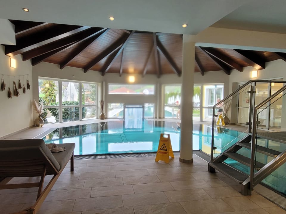 Pool Schlössl Hotel Kindl