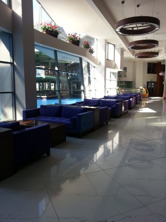 Oasis Bar Limak Lara Deluxe Hotel & Resort