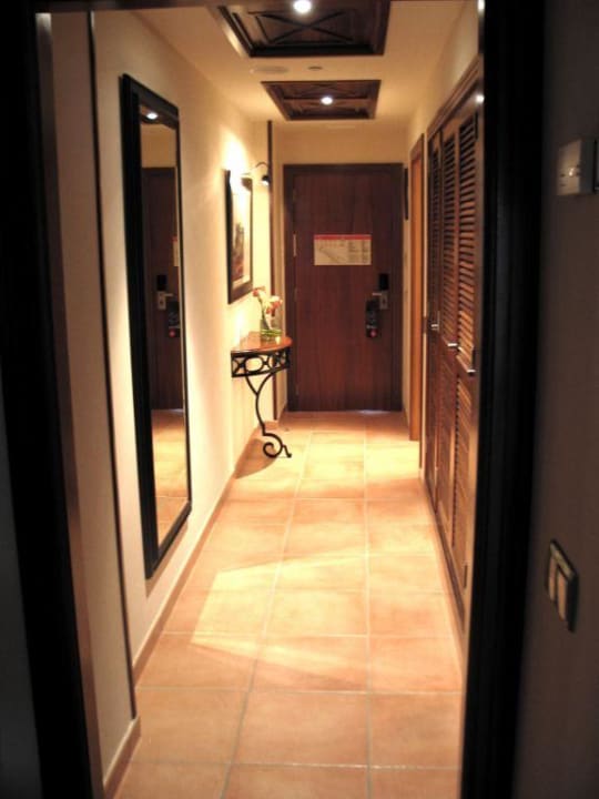 Blick in den Flur Zimmer 319 Sheraton Fuerteventura Golf & Spa Resort