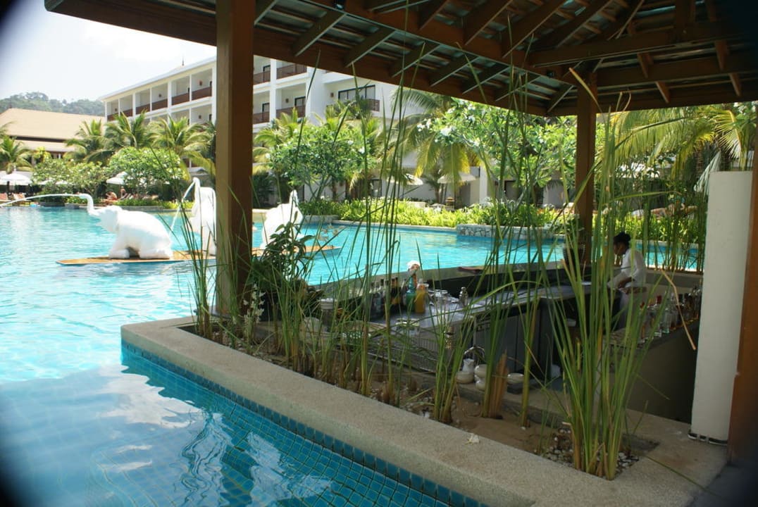 Poolbar Hotel Naithonburi Beach Resort