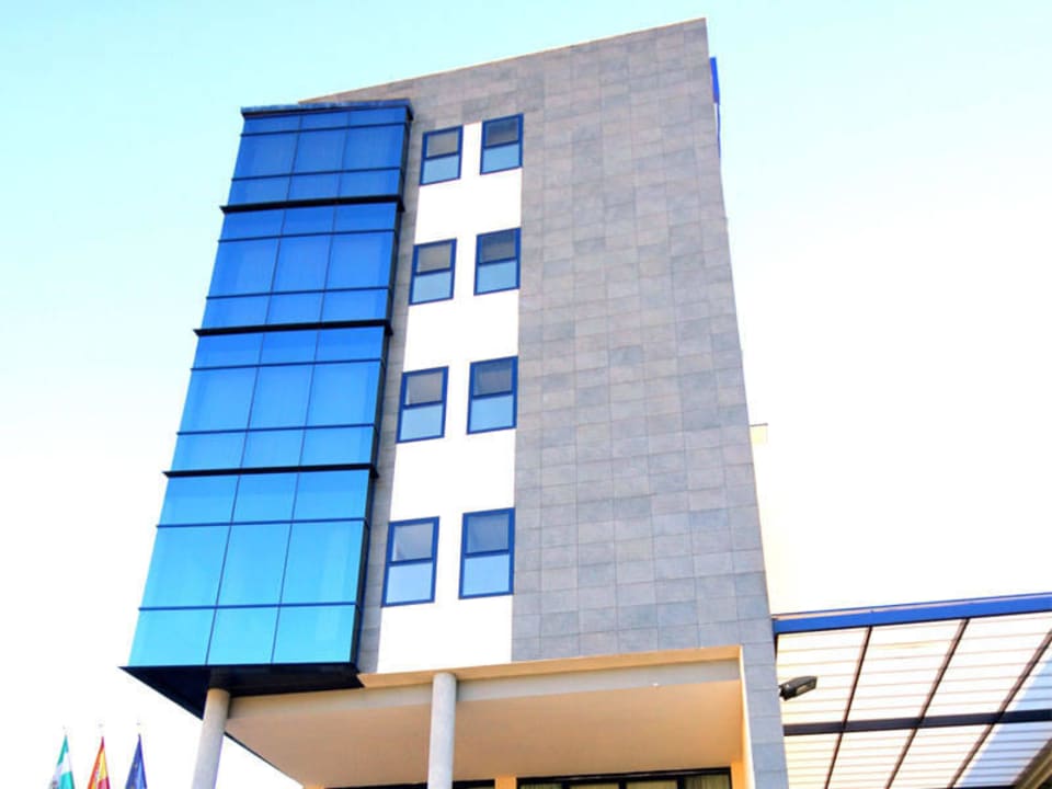Fachada Hotel Exe Sevilla Palmera