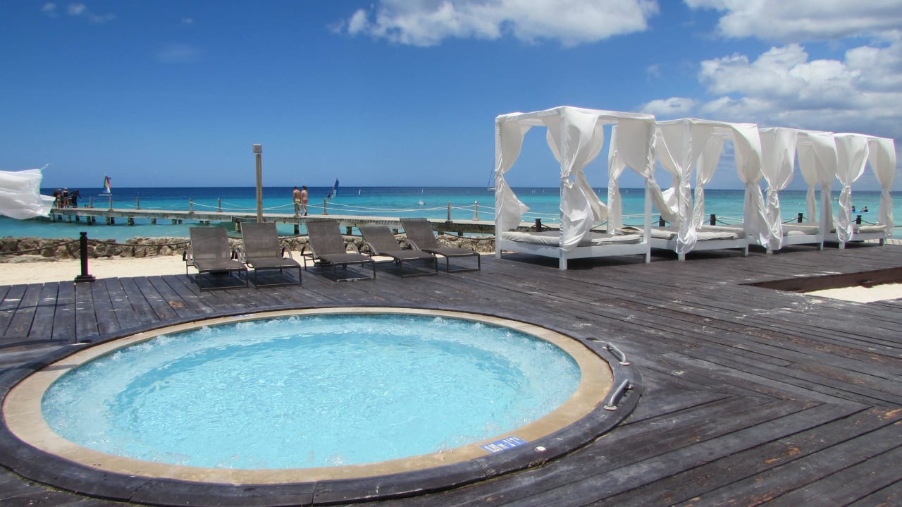 Whirlpool am Meer Hotel Viva Dominicus Palace by Wyndham-All Inclusive Resort