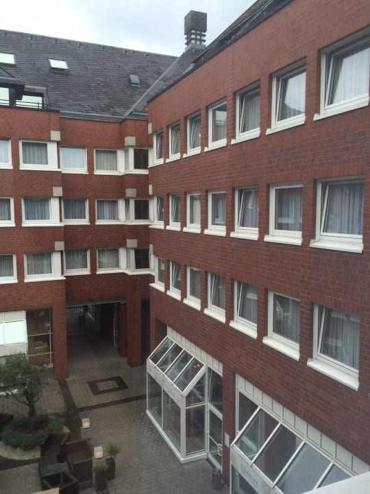 Ausblick aus dem Zimmer in den Innenhof Mercure Hotel Severinshof Köln City
