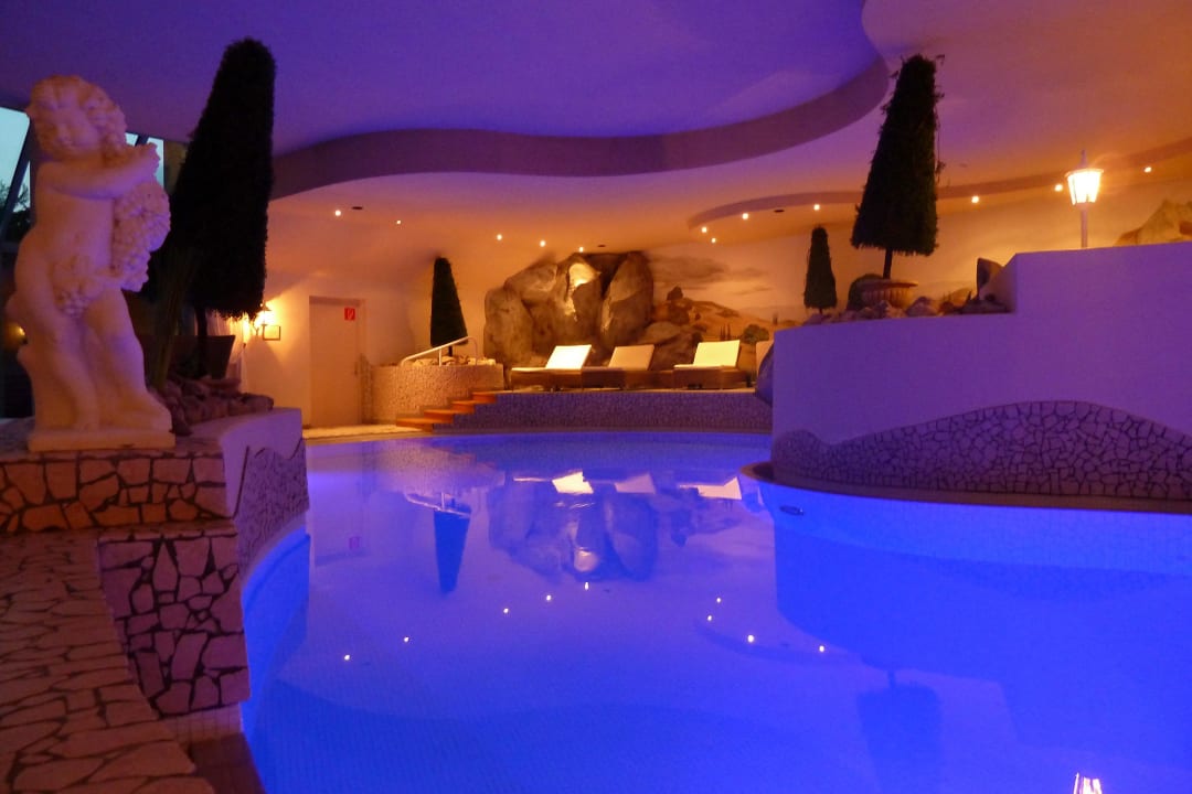 Indoor-Pool Wellnesshotel Engel