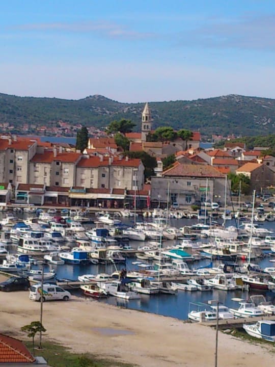 Blick vom Sundeck auf Altstadt Hotel IN Biograd
