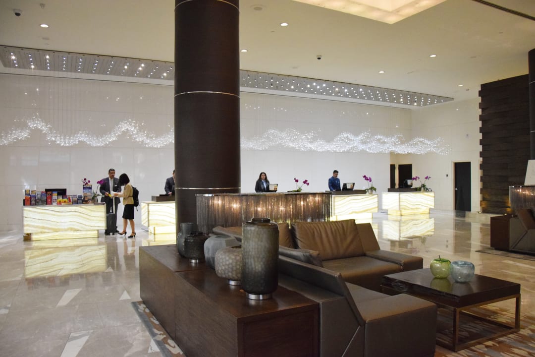 Lobby The LA Hotel Downtown