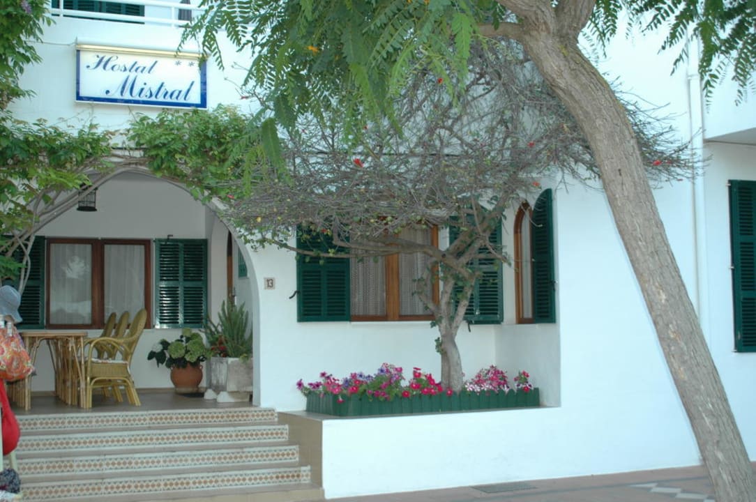 Eingang zur Bühne, Poolbar und grossem Pool Gavimar Ariel Chico Club & Resort