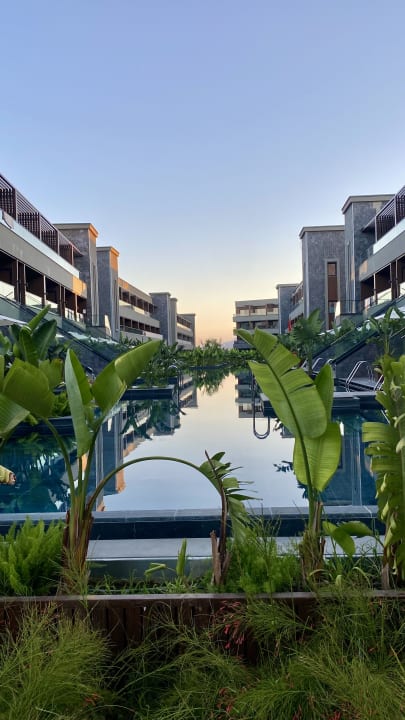 Pool Jacaranda Luxury Resort