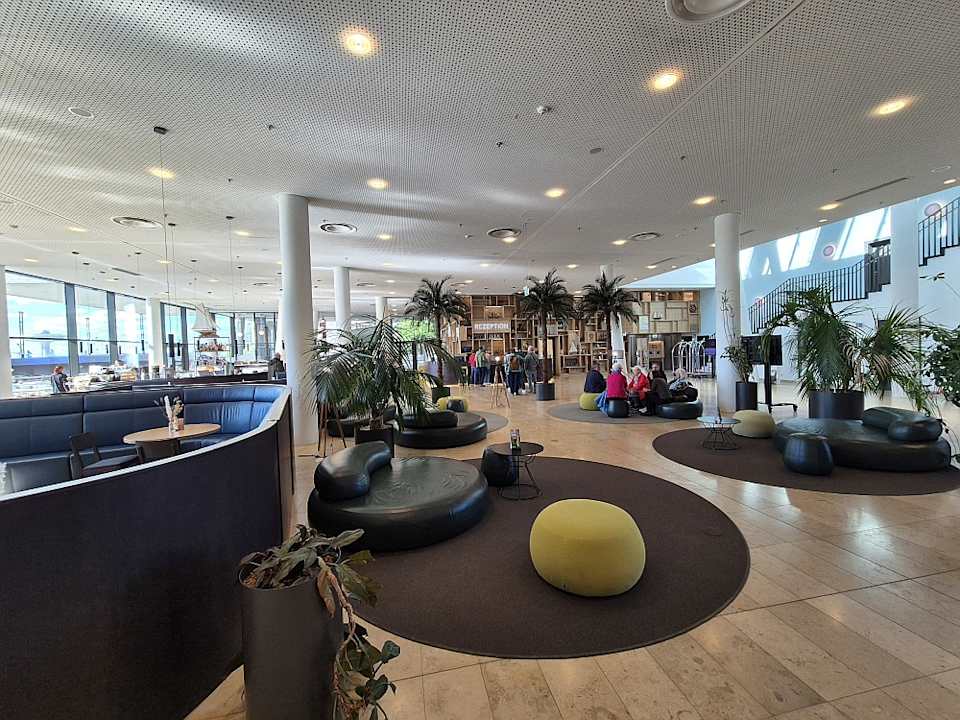 Lobby JUFA Hotel Hamburg HafenCity