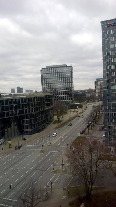 Vom Fenster aus Motel One Hamburg-Alster