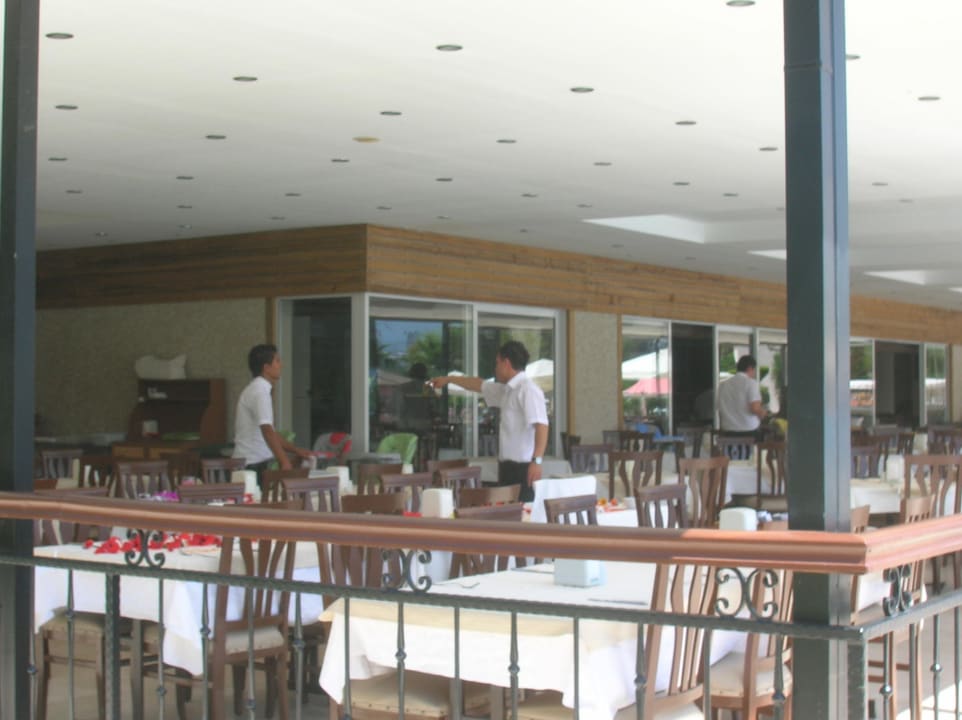 Aussenbereich Hotel Royal Garden Beach