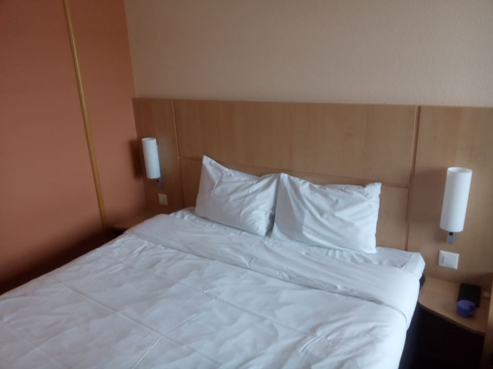 Zimmer Hotel Ibis Baar / Zug