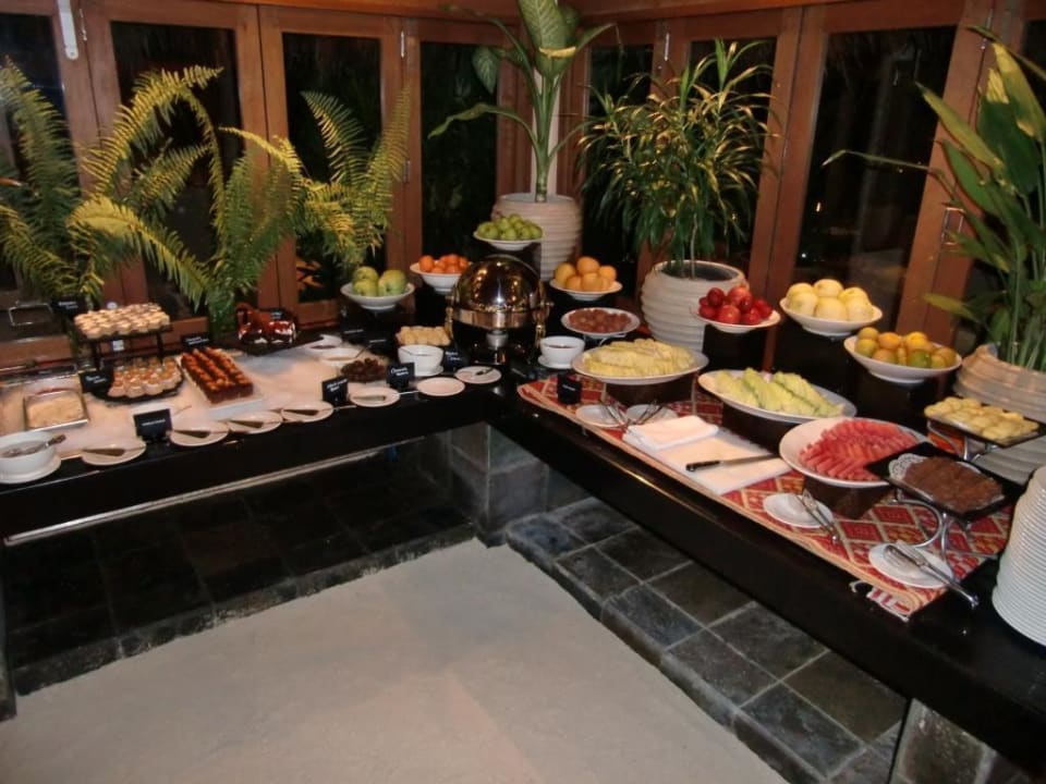 Nachspeisenbuffet Veligandu Maldives Resort Island
