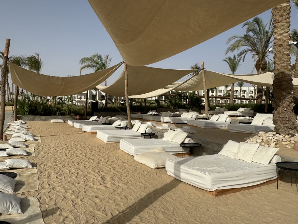 Strand Serry Beach Resort
