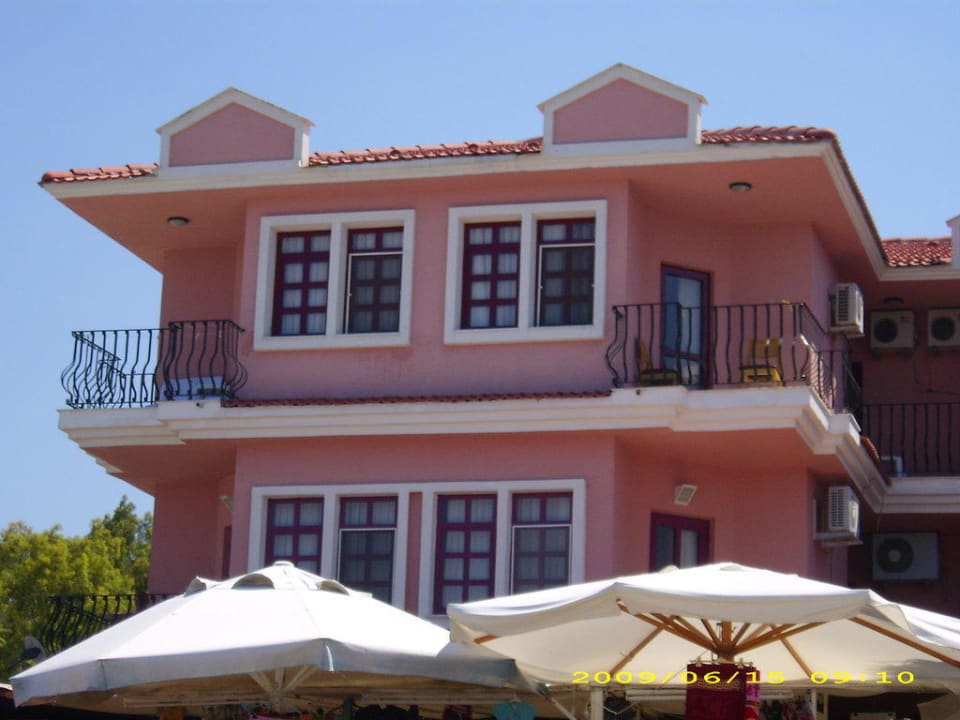 Oben rechts war unser Zimmer Günes Hotel