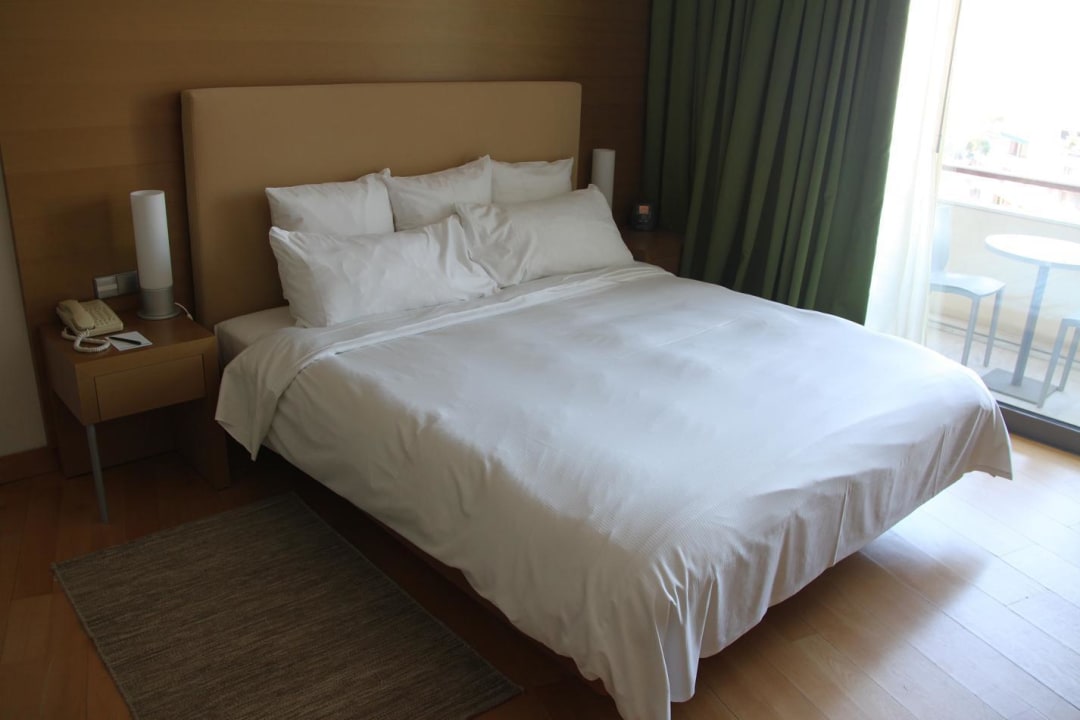 Kingsize Bett Hilton Athens