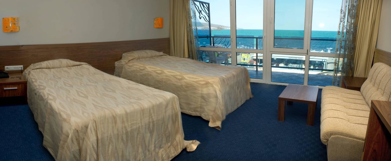 Zimmer Hotel Glarus Beach