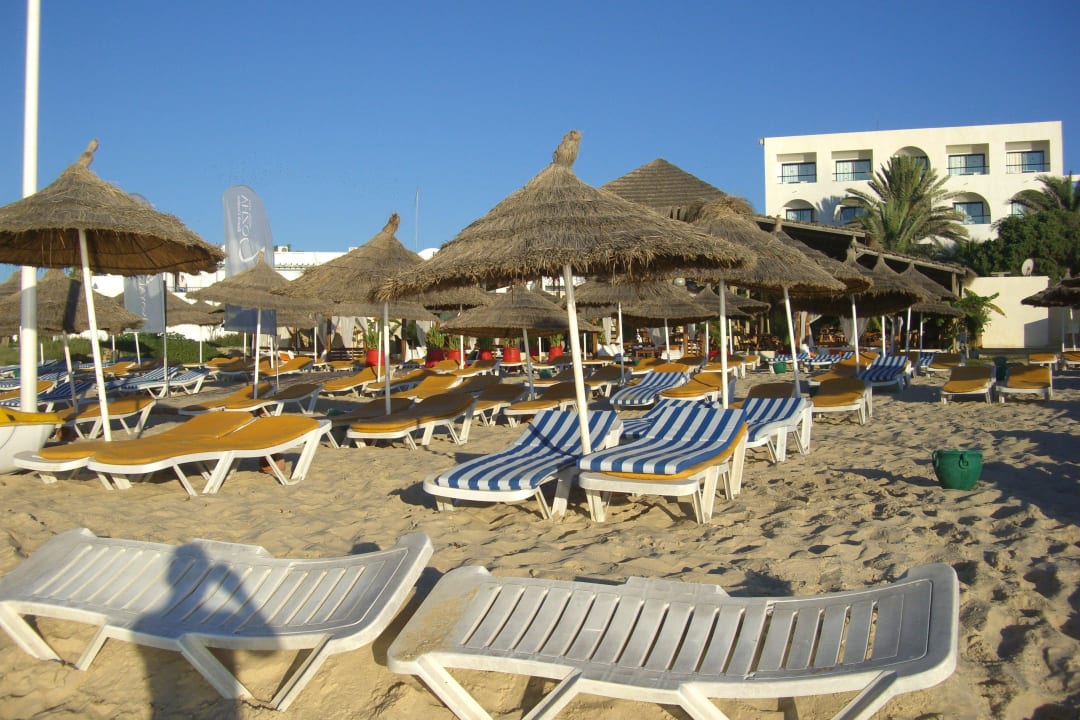 Der Starnd am Morgen Hotel Royal Nozha