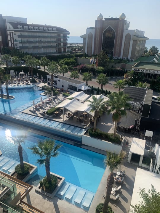 Pool Side Sunport Hotel & Spa