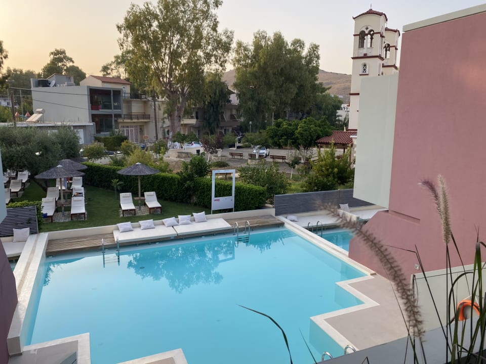 Pool Harmony Boutique Resort