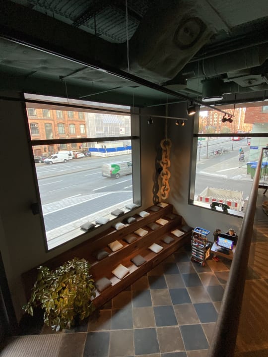 Lobby PIERDREI Hotel HafenCity Hamburg