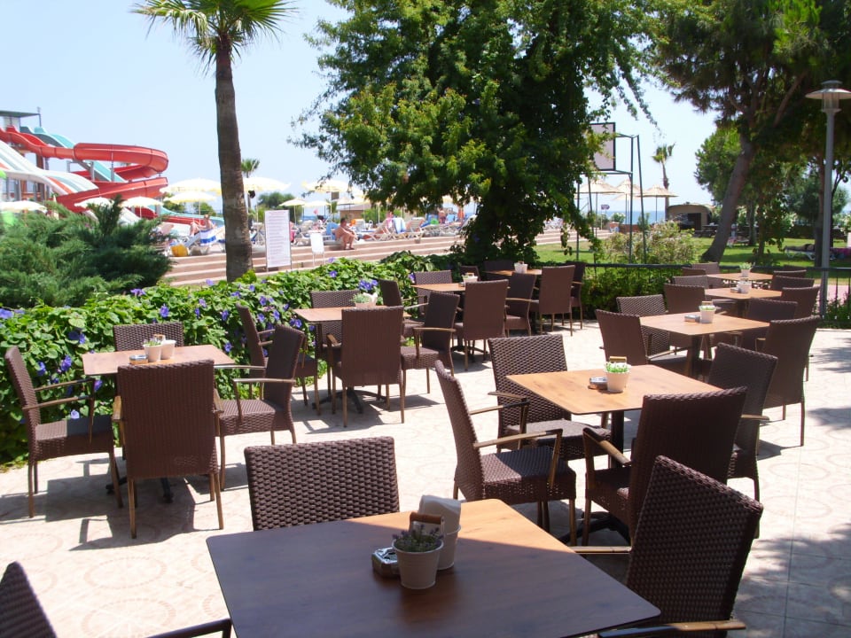 Poolbar Club Turtas Beach Hotel