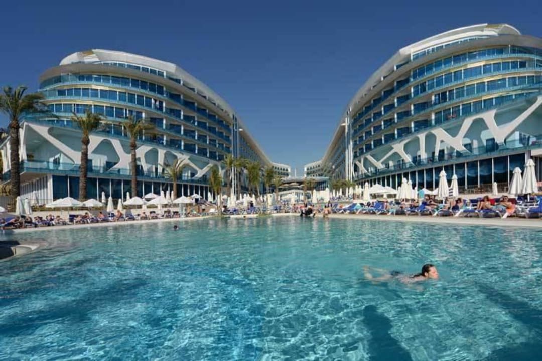 Aussicht vom großen Pool Vikingen Infinity Resort & Spa