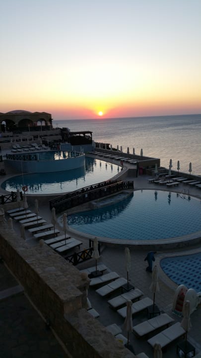 Restaurant mit Poolanlage Hotel Kalithea Horizon Royal