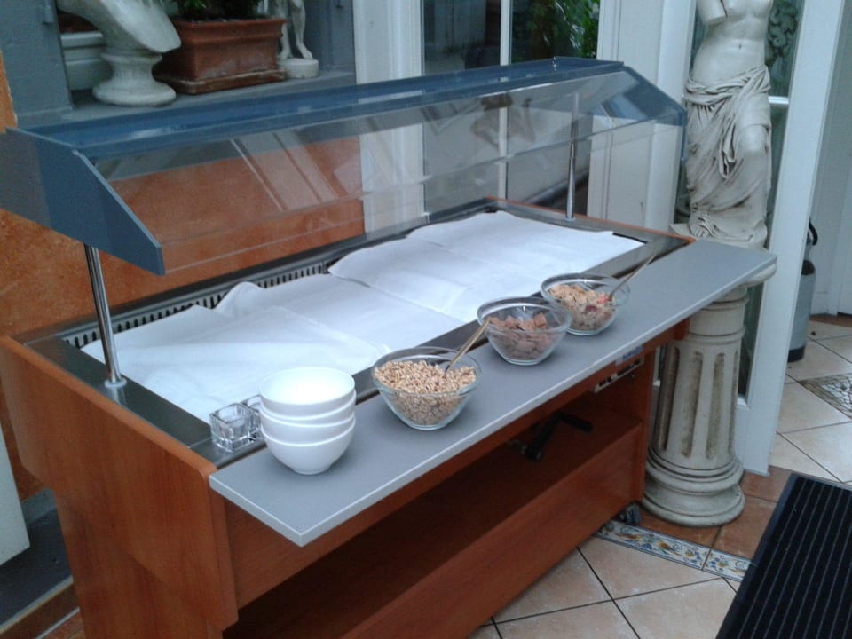 Frühstück Pension Dino's Trinacria