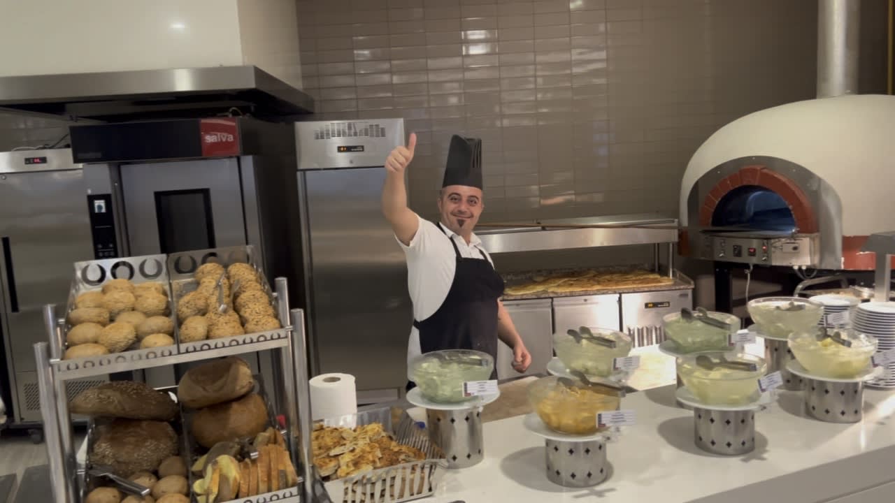 Gastro The Sense Deluxe Hotel