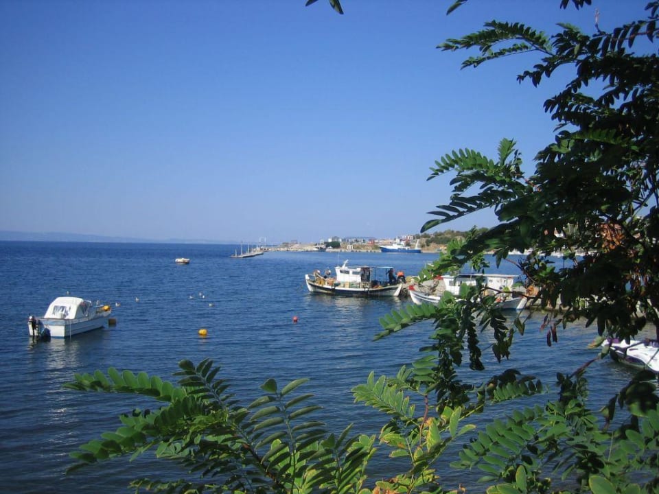 Ankernde Boote Poseidon Hotel Sea Resort